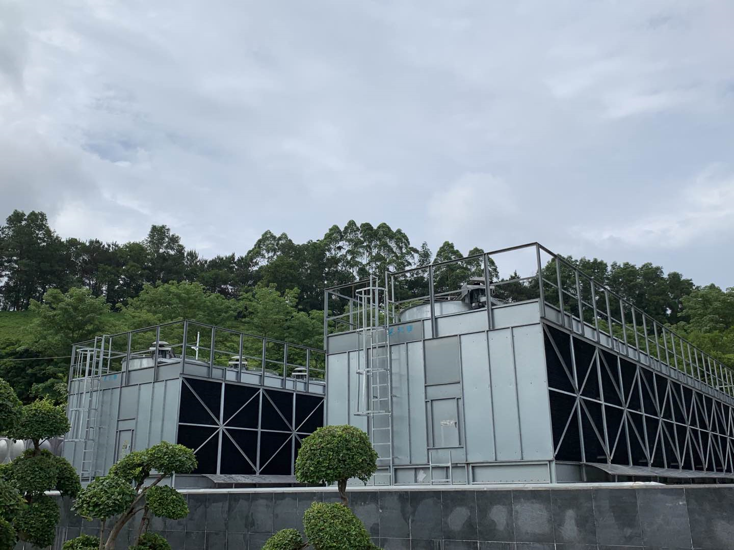 廣東冷卻塔廠家淺析工業冷卻塔的噪聲處理方案(珠海