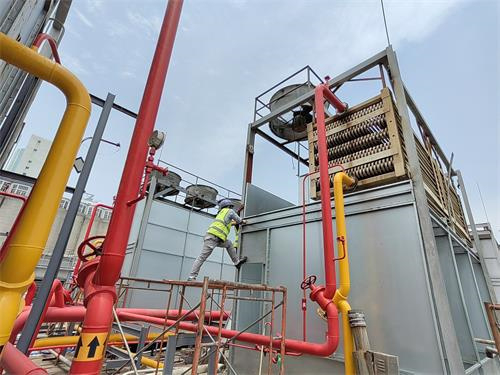 冷卻塔填料：方形冷卻塔的清除工作一般有幾種方案(圓